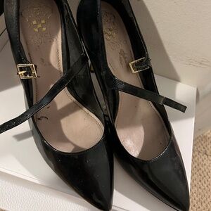 Vince Camuto pump